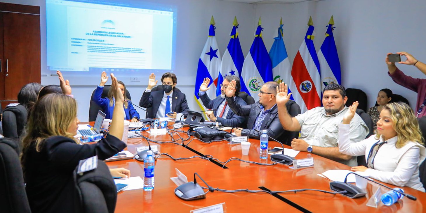 Emiten dictamen favorable para imponer multas a las personas que arrojen basura en lugares públicos emiten-dictamen-favorable-para-imponer-multas-a-las-personas-que-arrojen-basura-en-lugares-publicos